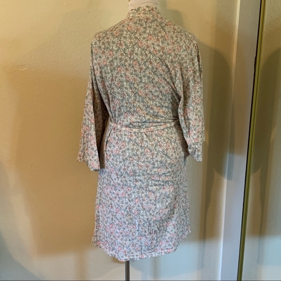 Motherhood Maternity Floral Sleepwear Robe Size PM - Picture 2 of 4
